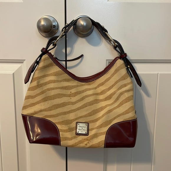 Dooney & Bourke Handbags - Dooney & Bourke Large Nikki Hobo bag.
